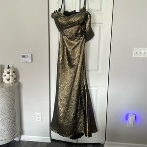 Bought for sons wedding and found a different dress
